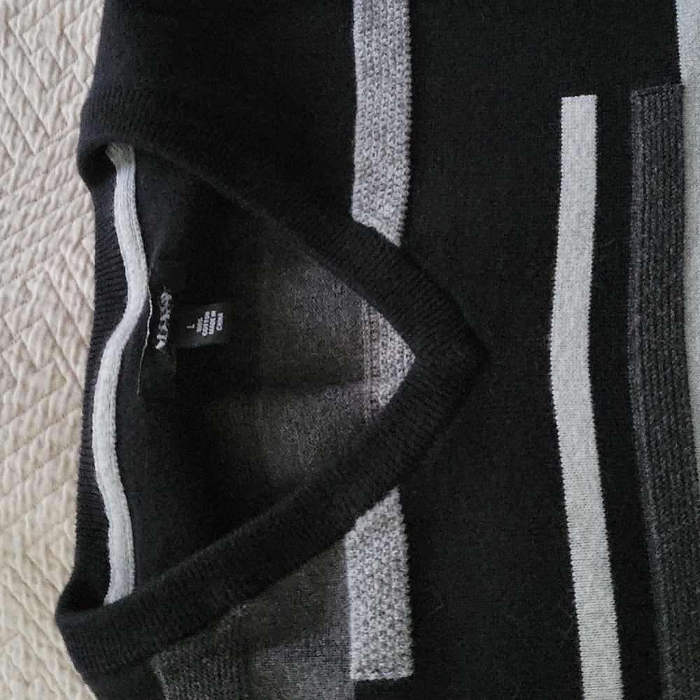 Alfani Sweater